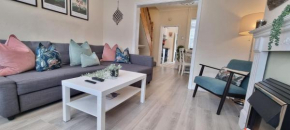 Toffees Townhouse a 2 Bed House in Liverpool 1 Mins walk to Goodison Park